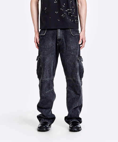 51%(フィフティーワンパーセント)の「Denim cargo pants - Washed black(デニムパンツ・メンズ・その他・L/M/S)」の1枚目の写真
