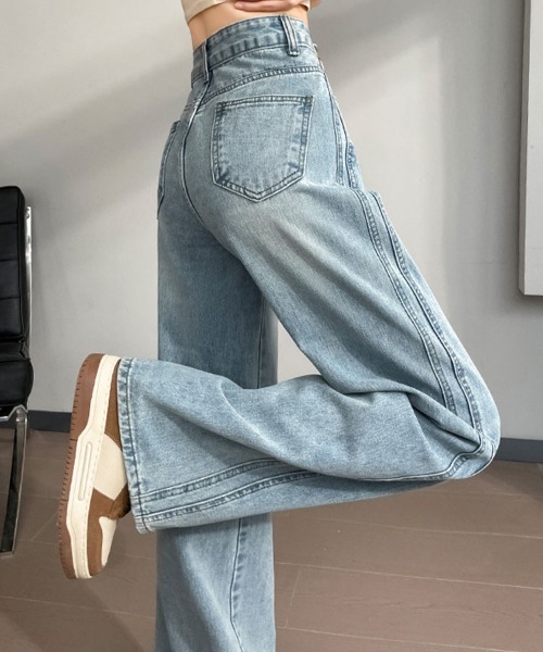 SallyLunn(サリーラン)の「ストレートデニム(デニムパンツ・レディース・ライトブルー・MEDIUM/LARGE)」の5枚目の写真