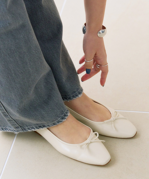 LE TALON（ルタロン）の「《追加》フレンチスクエアバレエ（バレエシューズ・レディース・アイボリー/ブラウン系その他/イエロー/ブラック系その他・22.5cm/22cm/21.5/25cm/24.5cm/24cm/23.5cm/23cm/26cm）」の6枚目の写真