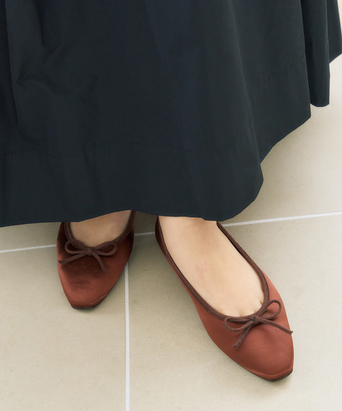 LE TALON（ルタロン）の「《追加》フレンチスクエアバレエ（バレエシューズ・レディース・アイボリー/ブラウン系その他/イエロー/ブラック系その他・22.5cm/22cm/21.5/25cm/24.5cm/24cm/23.5cm/23cm/26cm）」の7枚目の写真