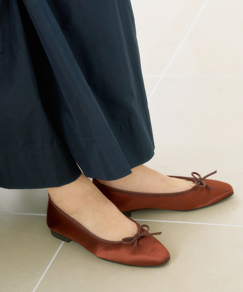 LE TALON（ルタロン）の「《追加》フレンチスクエアバレエ（バレエシューズ・レディース・アイボリー/ブラウン系その他/イエロー/ブラック系その他・22.5cm/22cm/21.5/25cm/24.5cm/24cm/23.5cm/23cm/26cm）」の8枚目の写真