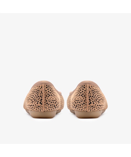 Clarks(クラークス)の「Freckle Ice / フレックルアイス (アニマルプリント)(バレエシューズ・レディース・アニマル・UK3/UK3.5/UK4/UK4.5/UK5/UK5.5/UK6)」の5枚目の写真