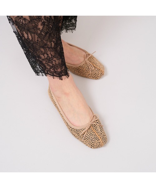 Clarks(クラークス)の「Freckle Ice / フレックルアイス (アニマルプリント)(バレエシューズ・レディース・アニマル・UK3/UK3.5/UK4/UK4.5/UK5/UK5.5/UK6)」の17枚目の写真