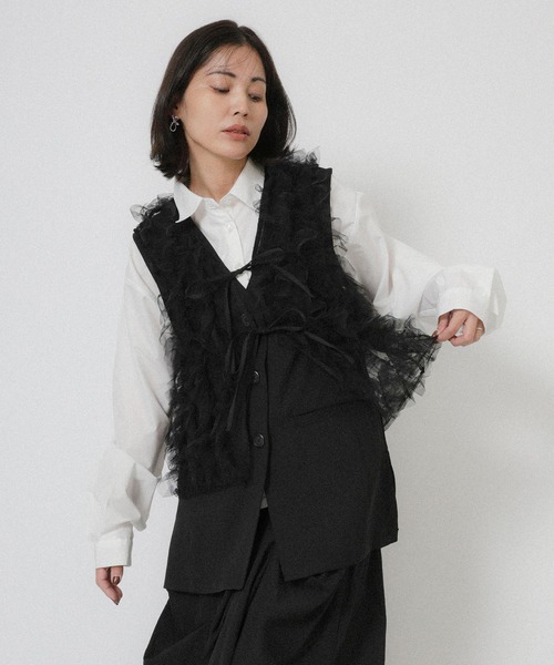 Floran(フローラン)の「ジレ+チュールジレセット(ベスト・レディース・グレイッシュベージュ/グレー/ブラック・FREE)」の2枚目の写真