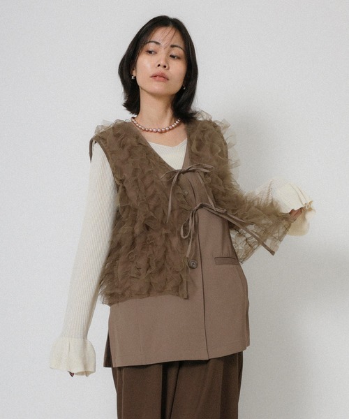 Floran(フローラン)の「ジレ+チュールジレセット(ベスト・レディース・グレイッシュベージュ/グレー/ブラック・FREE)」の20枚目の写真