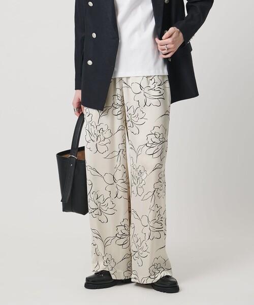 UNITED ARROWS(ユナイテッドアローズ)の「アブストラクトフラワー パンツ ‐ウォッシャブル‐(その他パンツ・レディース・オフホワイト/ダークブラウン・38/36)」の1枚目の写真
