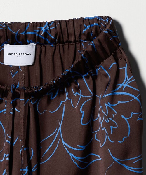UNITED ARROWS(ユナイテッドアローズ)の「アブストラクトフラワー パンツ ‐ウォッシャブル‐(その他パンツ・レディース・オフホワイト/ダークブラウン・38/36)」の13枚目の写真