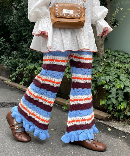 HELLO.SANFRANCISCO(ハローサンフランシスコ)の「【HELLO.SANFRANCISCO/ハローサンフランシスコ】透かし柄ボーダーニットパンツ(その他パンツ・レディース・サックスブルー/レッド・ONE SIZE)」の1枚目の写真