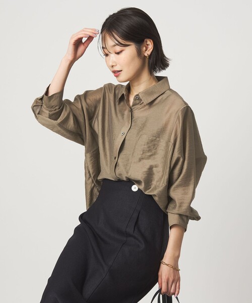 green label relaxing（グリーンレーベルリラクシング）の「エアリー シアー ロングスリーブ シャツ ウォッシャブル 接触冷感（シャツ/ブラウス・レディース・オフホワイト/ライム/ダークグレー/モカ・FREE）」の4枚目の写真