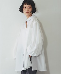 タック入りバルーンスリーブブラウス