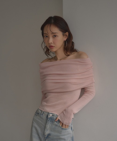 SOELA(ソエラ)の「シアーオフショルニット(ニット/セーター・レディース・オフホワイト/ブラック/ピンク・FREE)」の3枚目の写真