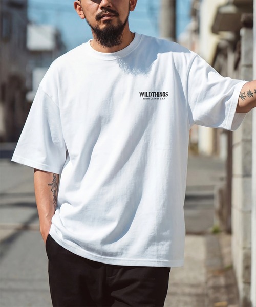 WILD THINGS(ワイルドシングス)の「【WILD THINGS】≪別注≫ステンシルバックプリントTee(Tシャツ/カットソー・メンズ・ホワイト/ブラック・L/XL/M)」の3枚目の写真