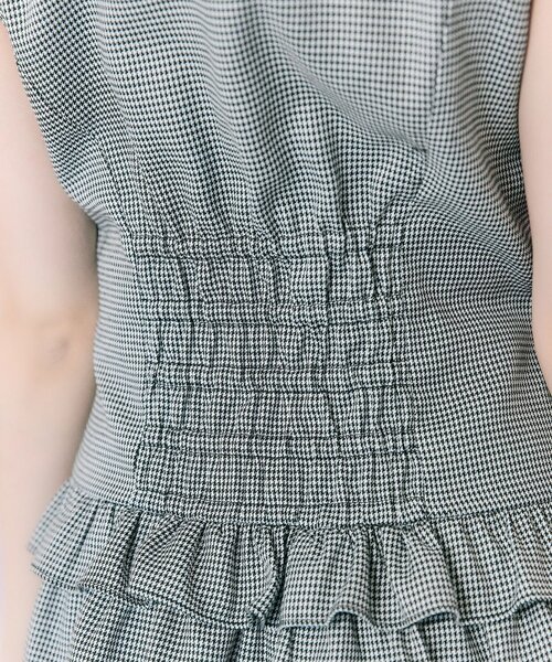 OLIVE des OLIVE(オリーブデオリーブ)の「【Belle Charme】Nosleeve Frill Onepiece(ワンピース・レディース・チャコールグレー/ブラック/ブラウン・MEDIUM/SMALL)」の20枚目の写真