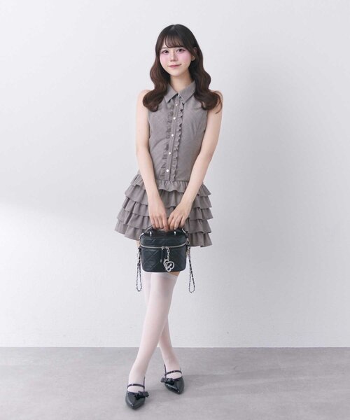 OLIVE des OLIVE(オリーブデオリーブ)の「【Belle Charme】Nosleeve Frill Onepiece(ワンピース・レディース・チャコールグレー/ブラック/ブラウン・MEDIUM/SMALL)」の17枚目の写真