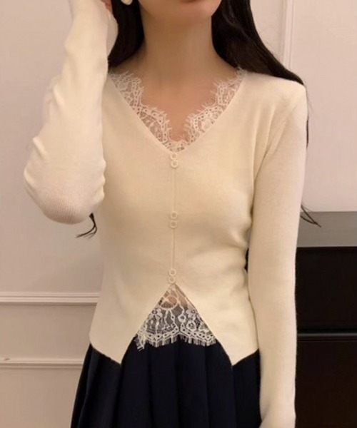 CLOTHY(クロシィ)の「【レースで魅せる、Y2Kフェミニン。】ショート丈レース使いニットトップス(ニット/セーター・レディース・アイボリー/ブラック・FREE)」の2枚目の写真