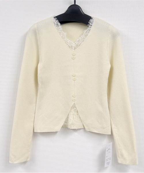 CLOTHY(クロシィ)の「【レースで魅せる、Y2Kフェミニン。】ショート丈レース使いニットトップス(ニット/セーター・レディース・アイボリー/ブラック・FREE)」の7枚目の写真