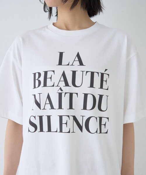 Rouge vif Anna(ルージュヴィフアンナ)の「バックフォトグラフィックロゴTシャツ(Tシャツ/カットソー・レディース・アイボリー/ホワイト・フリー)」の4枚目の写真