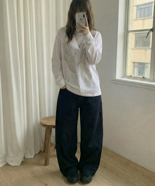 GRAVER（グレーバー）の「[ユニセックス]HALO ロングスリーブTシャツ_ホワイト（Tシャツ/カットソー・レディース・ホワイト・MEDIUM/LARGE）」の4枚目の写真