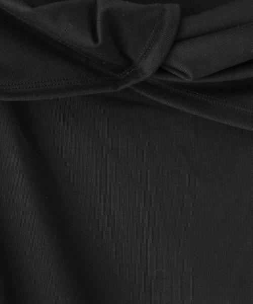 Heather(ヘザー)の「ツイストオフショルカットソー 655823(Tシャツ/カットソー・レディース・アイボリー/グレー/ブラック・FREE)」の5枚目の写真