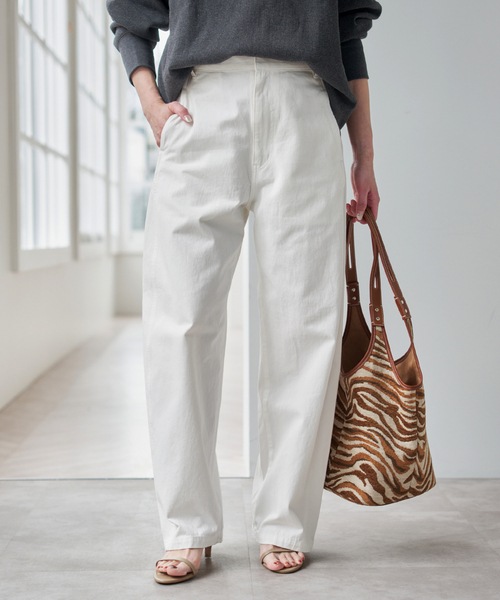 Spick & Span（スピックアンドスパン）の「コットンバレルレッグパンツ（その他パンツ・レディース・ベージュ/ブラック/ホワイト・40/38/36）」の2枚目の写真