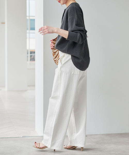 Spick & Span（スピックアンドスパン）の「コットンバレルレッグパンツ（その他パンツ・レディース・ベージュ/ブラック/ホワイト・40/38/36）」の17枚目の写真