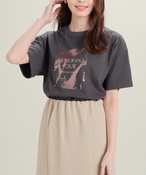 GLACIER lusso(グラシアルッソ)の「【美冷・接触冷感・速乾ドライ・UVカット】ハクプリントTシャツ(Tシャツ/カットソー・レディース・グレイッシュブルー/グレイッシュベージュ/アイボリー/スミクロ・S/M/LL/L)」の1枚目の写真