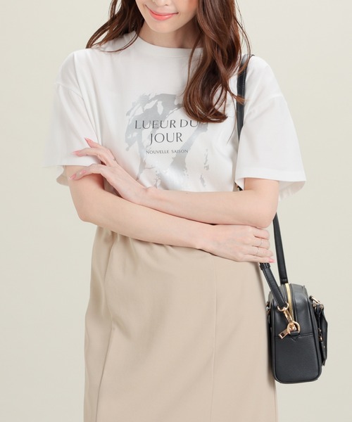 GLACIER lusso(グラシアルッソ)の「【美冷・接触冷感・速乾ドライ・UVカット】ハクプリントTシャツ(Tシャツ/カットソー・レディース・グレイッシュブルー/グレイッシュベージュ/アイボリー/スミクロ・S/M/LL/L)」の2枚目の写真
