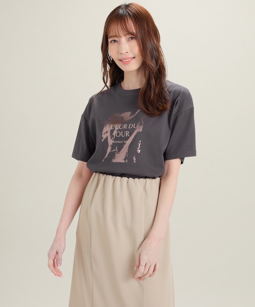 GLACIER lusso(グラシアルッソ)の「【美冷・接触冷感・速乾ドライ・UVカット】ハクプリントTシャツ(Tシャツ/カットソー・レディース・グレイッシュブルー/グレイッシュベージュ/アイボリー/スミクロ・S/M/LL/L)」の13枚目の写真