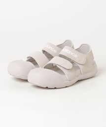 230 Hook and Loop（サンダル）｜New Balance（ニューバランス）の