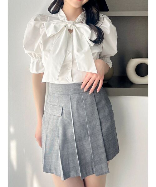 dazzlin(ダズリン)の「プリーツラップミニスカート(スカート・レディース・ベージュ/その他1/チャコールグレー・SMALL/MEDIUM)」の4枚目の写真