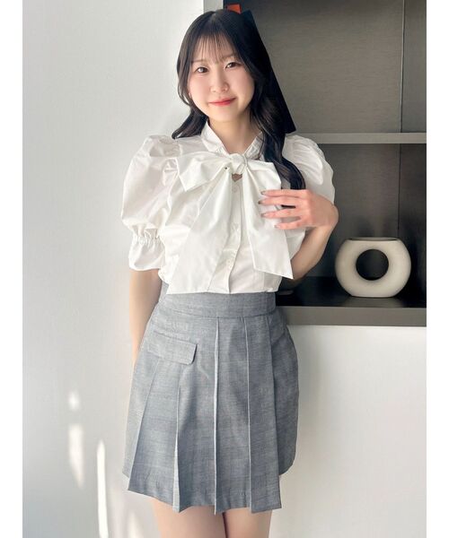 dazzlin(ダズリン)の「プリーツラップミニスカート(スカート・レディース・ベージュ/その他1/チャコールグレー・SMALL/MEDIUM)」の9枚目の写真