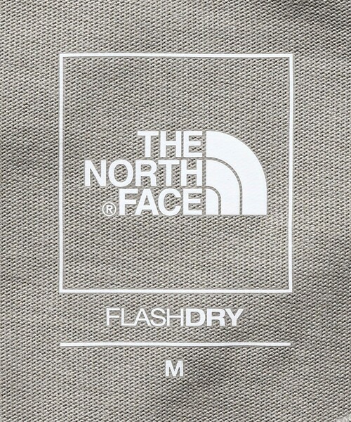 THE NORTH FACE（ザノースフェイス）の「＜THE NORTH FACE＞ショートスリーブ フラッシュドライ ヌプシ Tシャツ（Tシャツ/カットソー・メンズ・ベージュ/オフホワイト/ブラック・XL/L/S/M）」の5枚目の写真