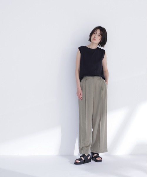 NATURAL BEAUTY BASIC（ナチュラルビューティーベーシック）の「メタルポイントノースリーブカットソ－（Tシャツ/カットソー・レディース・ダークブラウン/オフホワイト/チャコールグレー/ブラック・FREE）」の13枚目の写真