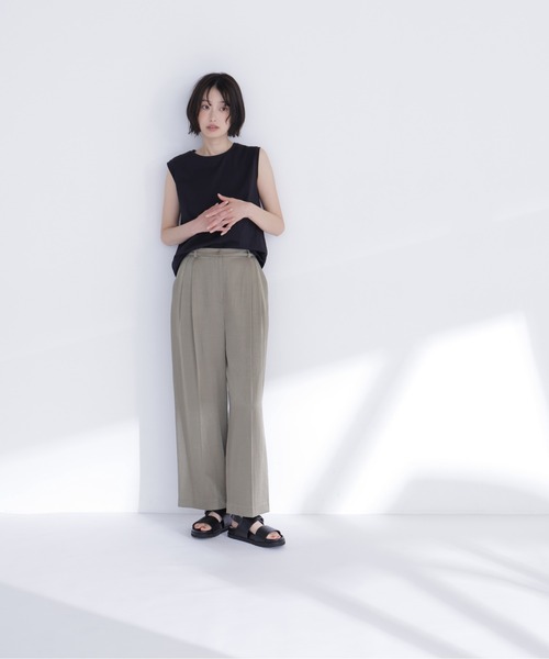 NATURAL BEAUTY BASIC（ナチュラルビューティーベーシック）の「メタルポイントノースリーブカットソ－（Tシャツ/カットソー・レディース・ダークブラウン/オフホワイト/チャコールグレー/ブラック・FREE）」の17枚目の写真