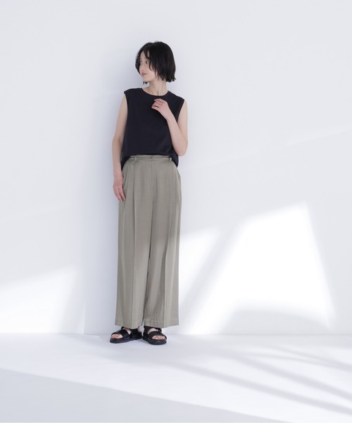 NATURAL BEAUTY BASIC（ナチュラルビューティーベーシック）の「メタルポイントノースリーブカットソ－（Tシャツ/カットソー・レディース・ダークブラウン/オフホワイト/チャコールグレー/ブラック・FREE）」の19枚目の写真