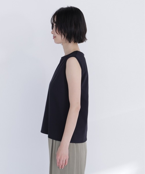 NATURAL BEAUTY BASIC（ナチュラルビューティーベーシック）の「メタルポイントノースリーブカットソ－（Tシャツ/カットソー・レディース・ダークブラウン/オフホワイト/チャコールグレー/ブラック・FREE）」の20枚目の写真