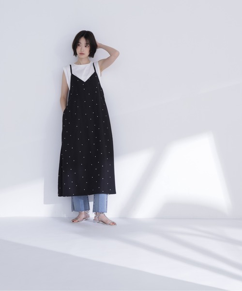 NATURAL BEAUTY BASIC（ナチュラルビューティーベーシック）の「メタルポイントノースリーブカットソ－（Tシャツ/カットソー・レディース・ダークブラウン/オフホワイト/チャコールグレー/ブラック・FREE）」の6枚目の写真