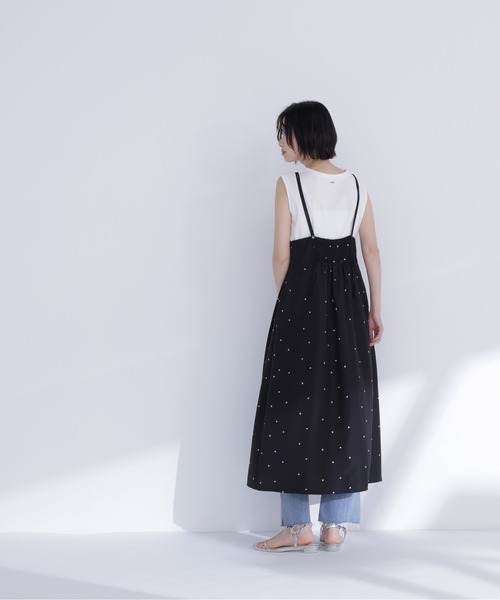 NATURAL BEAUTY BASIC（ナチュラルビューティーベーシック）の「メタルポイントノースリーブカットソ－（Tシャツ/カットソー・レディース・ダークブラウン/オフホワイト/チャコールグレー/ブラック・FREE）」の10枚目の写真
