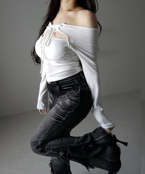me+em select（ミームセレクト）の「【 ３color 】レースアップリボンカットアウトオフショルリブロンT ／  lace up ribbon cutout offshoulder ribbed long T-shirt（Tシャツ/カットソー・レディース・ブラック/ホワイト/グレー・FREE）」の10枚目の写真