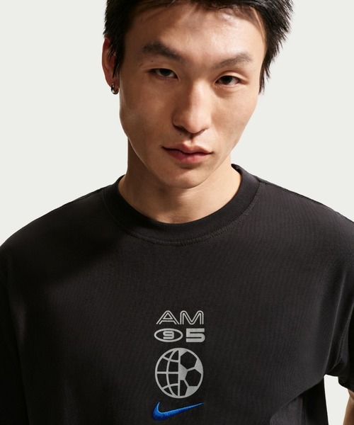 NIKE(ナイキ)の「NIKE AS U NSW LSE AM95 REFLECTIVE SS TEE / ナイキ NSW LSE AM95 リフレクティブ T-シャツ 【SP】(Tシャツ/カットソー・メンズ・ブラック/ホワイト・XXL/XL/L/M/S)」の3枚目の写真