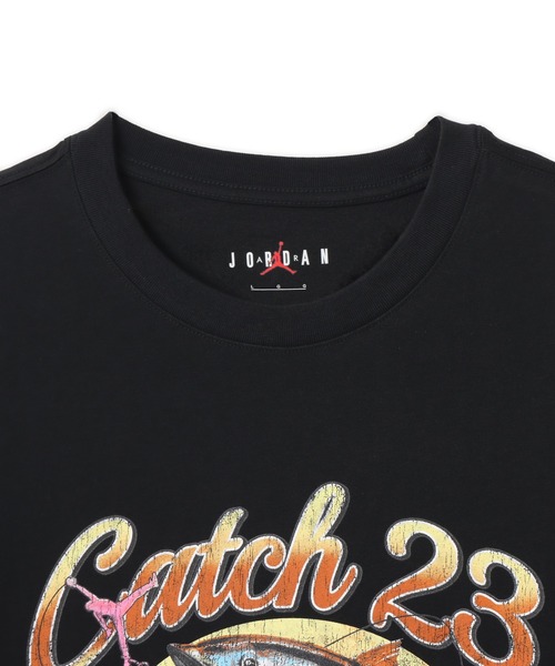 JORDAN BRAND(ジョーダンブランド)の「JORDAN BRAND M J NC FISH GFX SS CREW / ジョーダン ブランド ジョーダン NC フィッシュ GFX ショートスリーブ クルー / NIKE【SP】(Tシャツ/カットソー・メンズ・ブラック/ホワイト・XXL/M/L/XL/S)」の7枚目の写真