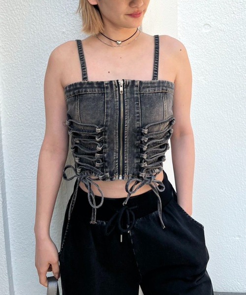 SPIRALGIRL（スパイラルガール）の「レースアップデニムビスチェ（キャミソール・レディース・ネイビー/ブラック系その他・FREE）」の2枚目の写真