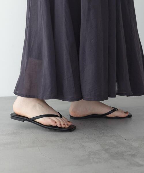URBAN RESEARCH Sonny Label(アーバンリサーチサニーレーベル)の「軽量フラットトングサンダル(サンダル・レディース・ベージュ/ブラック/ブラウン・LARGE/SMALL/MEDIUM)」の9枚目の写真