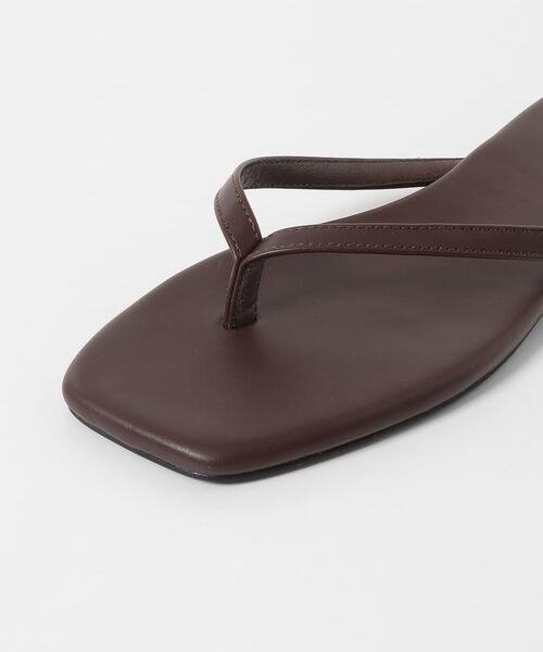 URBAN RESEARCH Sonny Label(アーバンリサーチサニーレーベル)の「軽量フラットトングサンダル(サンダル・レディース・ベージュ/ブラック/ブラウン・LARGE/SMALL/MEDIUM)」の4枚目の写真