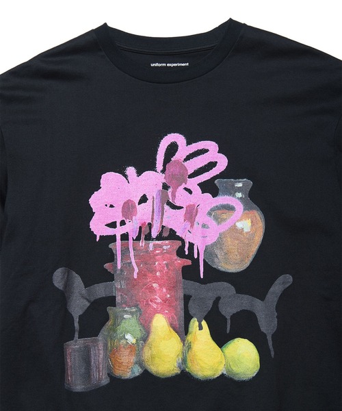 uniform experiment（ユニフォームエクスペリメント）の「【uniform experiment/ユニフォームエクスペリメント】MICHAEL CHERNO: RED VASE TEE（Tシャツ/カットソー・メンズ・ホワイト/ブラック・1/2）」の8枚目の写真