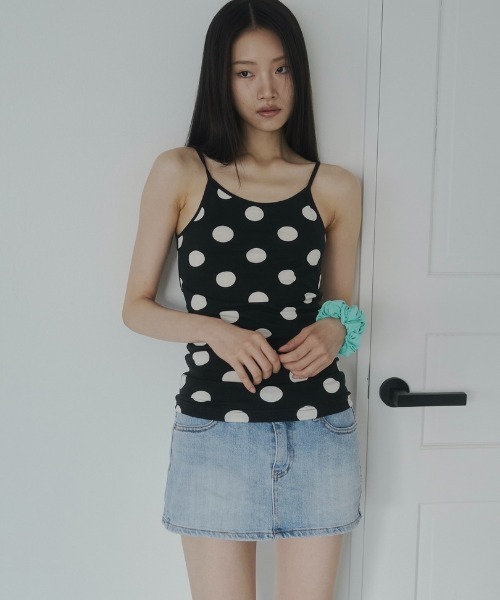 FEKETE(フェケテ)の「polka camisole / ドットキャミソール(キャミソール・レディース・ブラック/ホワイト・LARGE/MEDIUM/SMALL)」の8枚目の写真