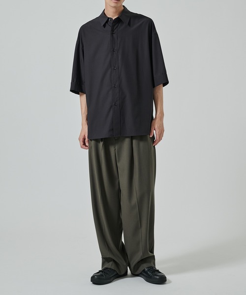 STUDIOUS(ステュディオス)の「【STUDIOUS】竹からできた素材 BAMBOO RAYON SHIRTS(シャツ/ブラウス・メンズ・ダークグレー/ブラック/ストライプ/ホワイト・2/1)」の9枚目の写真