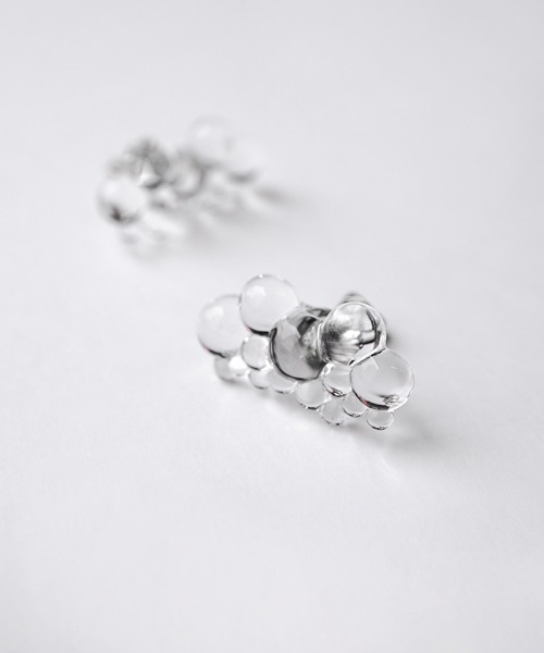 HARIO Lampwork Factory(ハリオランプワークファクトリー)の「vue. ピアス 雪の粒(ピアス(両耳用)・レディース・クリア・FREE)」の2枚目の写真