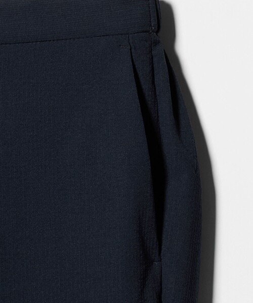 UNITED ARROWS(ユナイテッドアローズ)の「ライトサッカー ノープリーツ テーパードパンツ UA COZY ウォッシャブル 2WAYストレッチ(スラックス・メンズ・オリーブ/ネイビー・L/XL/M/S/XXL)」の18枚目の写真