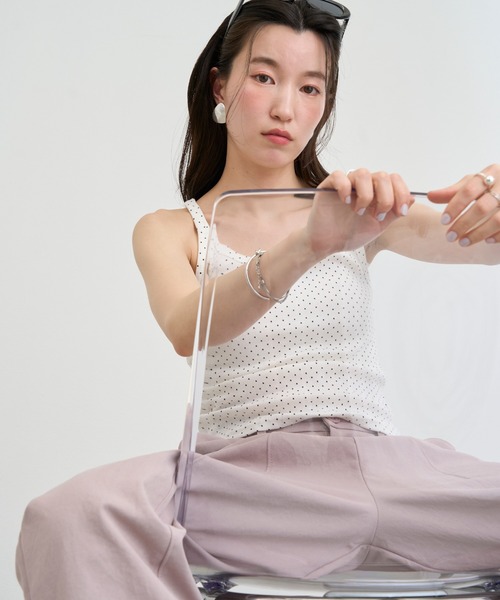 NUJOH（ヌゾ）の「Dot Sleeveless Tank Top / ドットスリーブレスタンクトップ（タンクトップ・レディース・ブラック/アイボリー/グレー・FREE）」の7枚目の写真